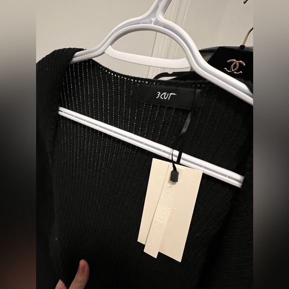 Black knitted outerwear - Picture 3 of 3